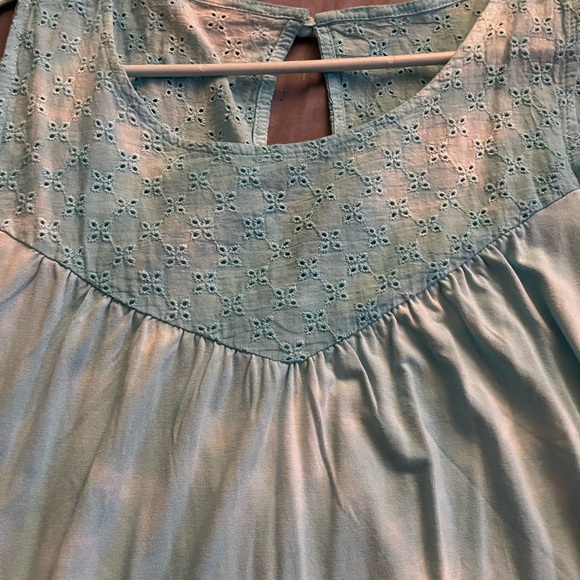 TORRID Super Soft cold shoulder swing shirt - Picture 3 of 4